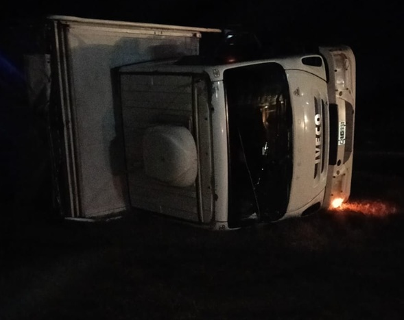 AUTOVIA 14 – Km 300/303: volcó un camión cortando totalmente el tránsito